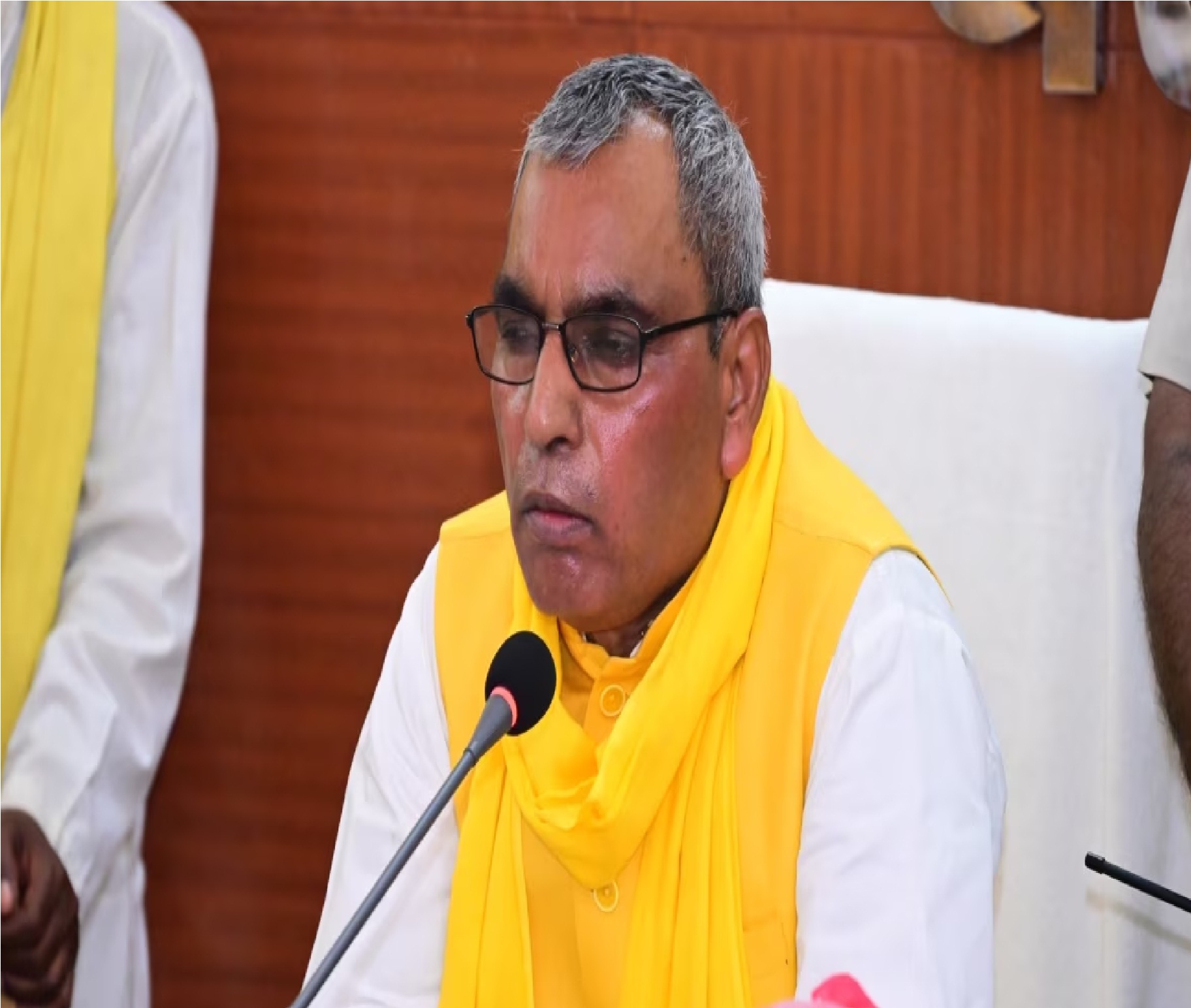 केजरीवाल पर ओमप्रकाश राजभर का हमला, कहा- चुनाव है इसलिए यह ड्रामा कर रहे हैं